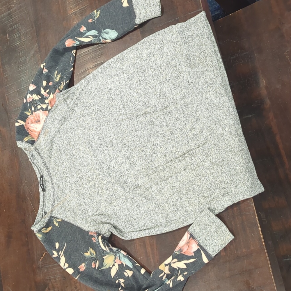 Pink Clover long sleeve shirt, size medium
